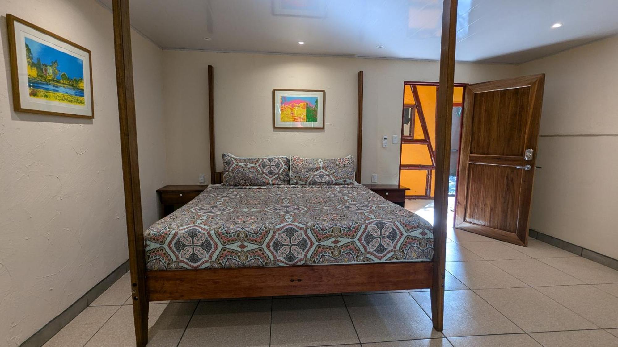 Tree House Beachfront Lodge Puerto Viejo de Talamanca Kültér fotó